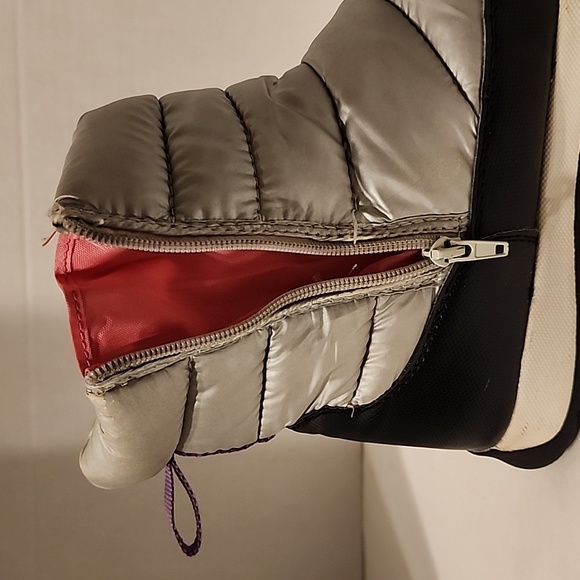 Winter Boots Women's Size 6 - Picture 5 of 10